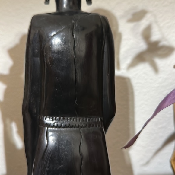 Hand carved Ebony Wood Statue - Picture 5 of 15